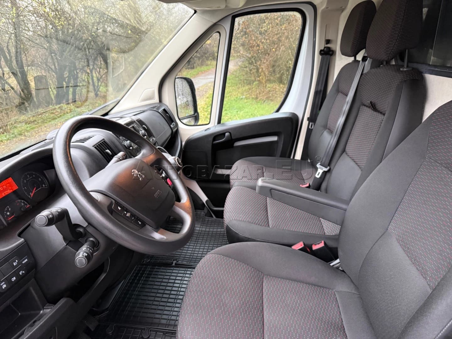 Peugeot Boxer 2.2 BlueHDi 335 L2 Pack - náhľad 8