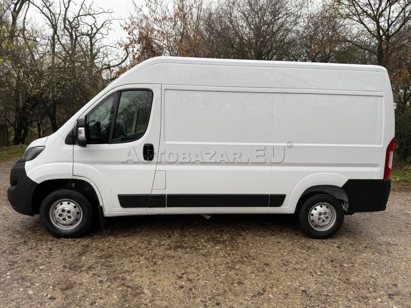 Peugeot Boxer 2.2 BlueHDi 335 L2 Pack - náhľad 10