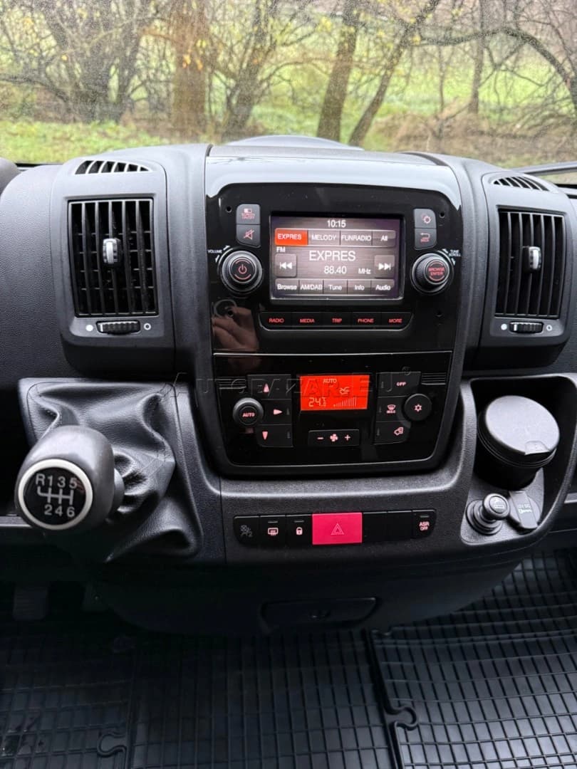 Peugeot Boxer 2.2 BlueHDi 335 L2 Pack - náhľad 19