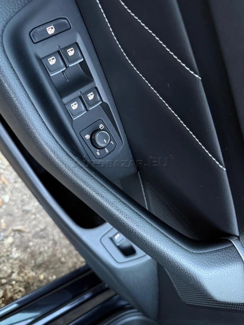 Volkswagen Passat Variant 2.0 TDI Elegance DSG - náhľad 16