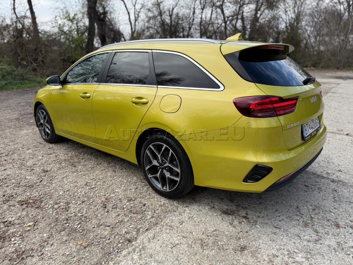 Kia Ceed SW 1.6 CRDi mHEV Gold+ A/T - náhľad 8