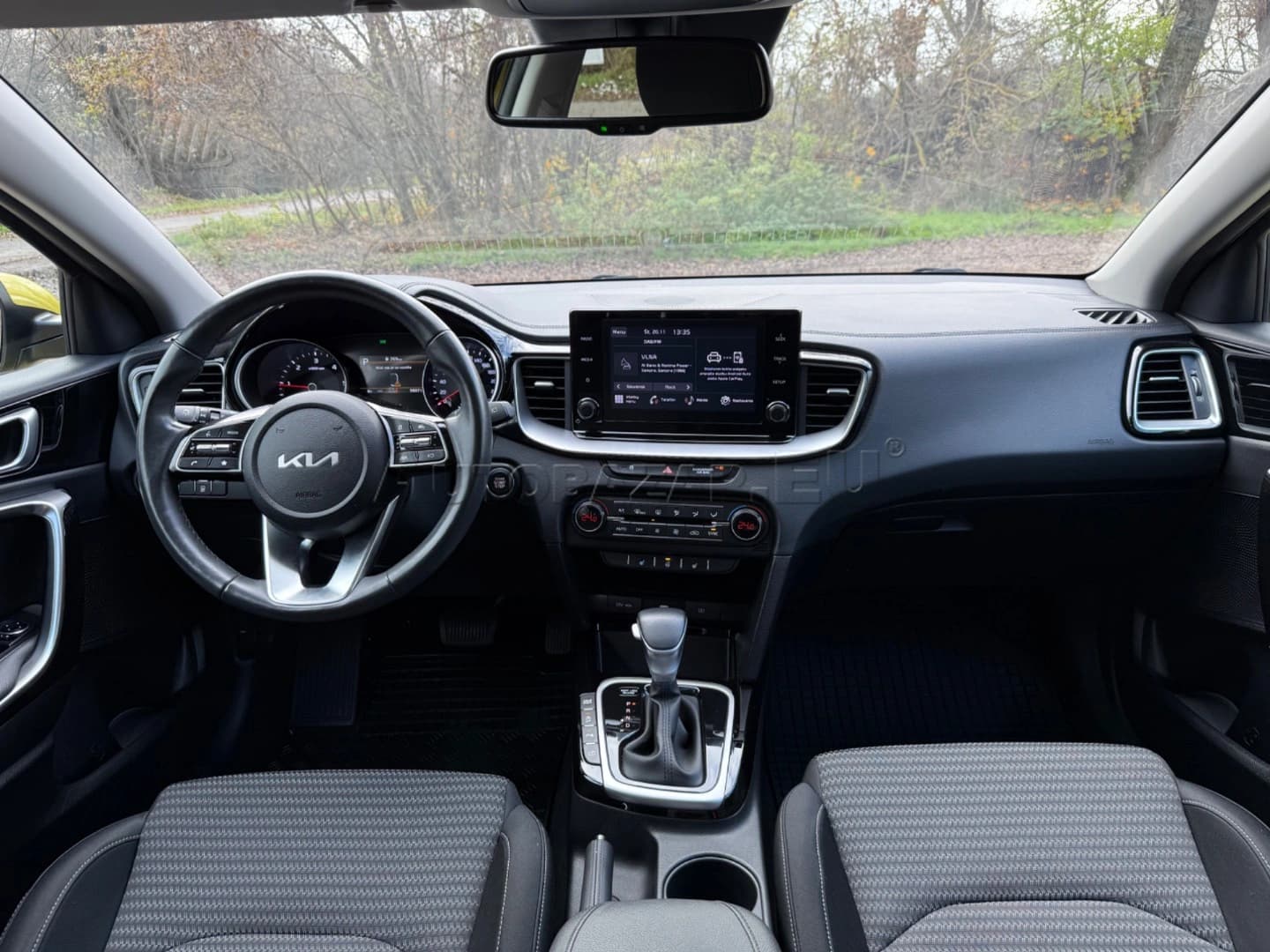 Kia Ceed SW 1.6 CRDi mHEV Gold+ A/T - náhľad 15