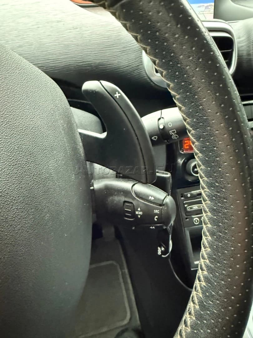 Citroen C3 Picasso e-HDi 90 S&S Airdream Exclusive - náhľad 17