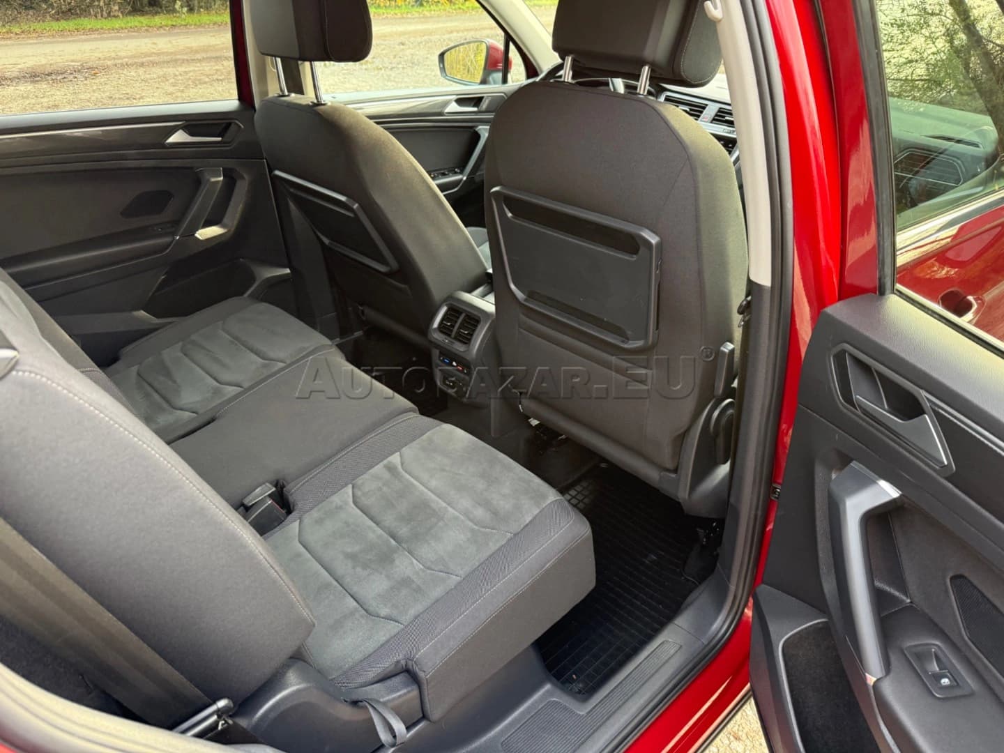 Volkswagen Tiguan Allspace 2.0 TSI 220k 4MOTION Edition Highline DSG - náhľad 14