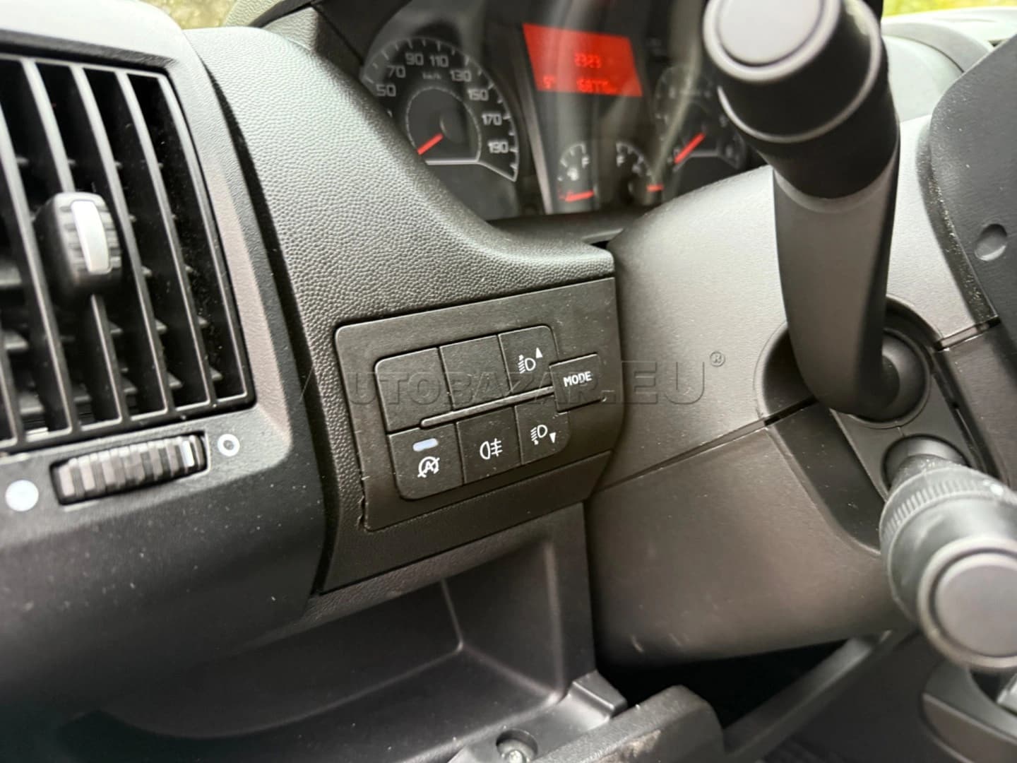 Peugeot Boxer 2.2 BlueHDi 165k 335 L4 - náhľad 14